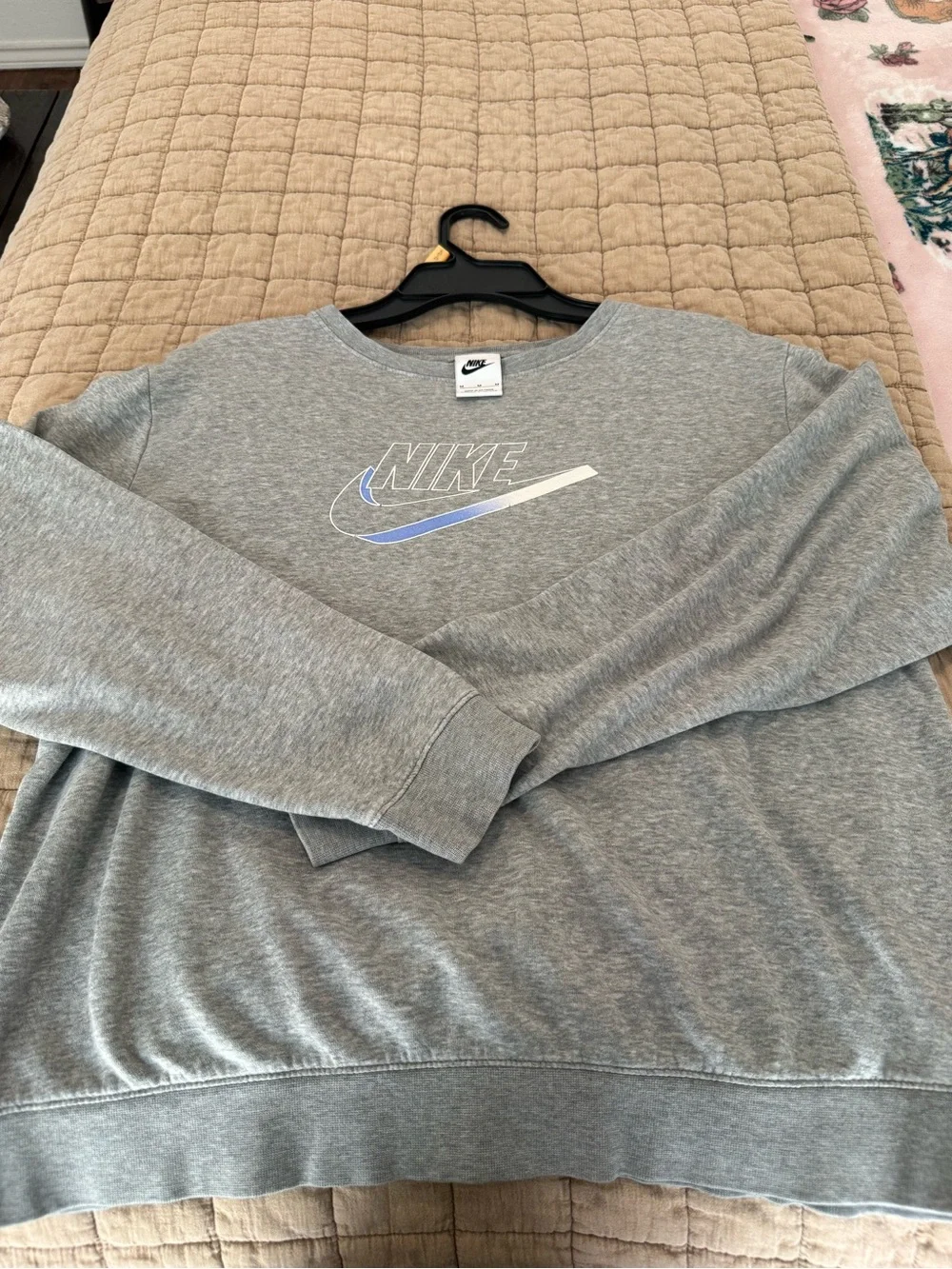 Nike Women’s Grey Logo Sweatshirt